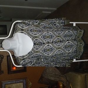 BORDER SWEATER